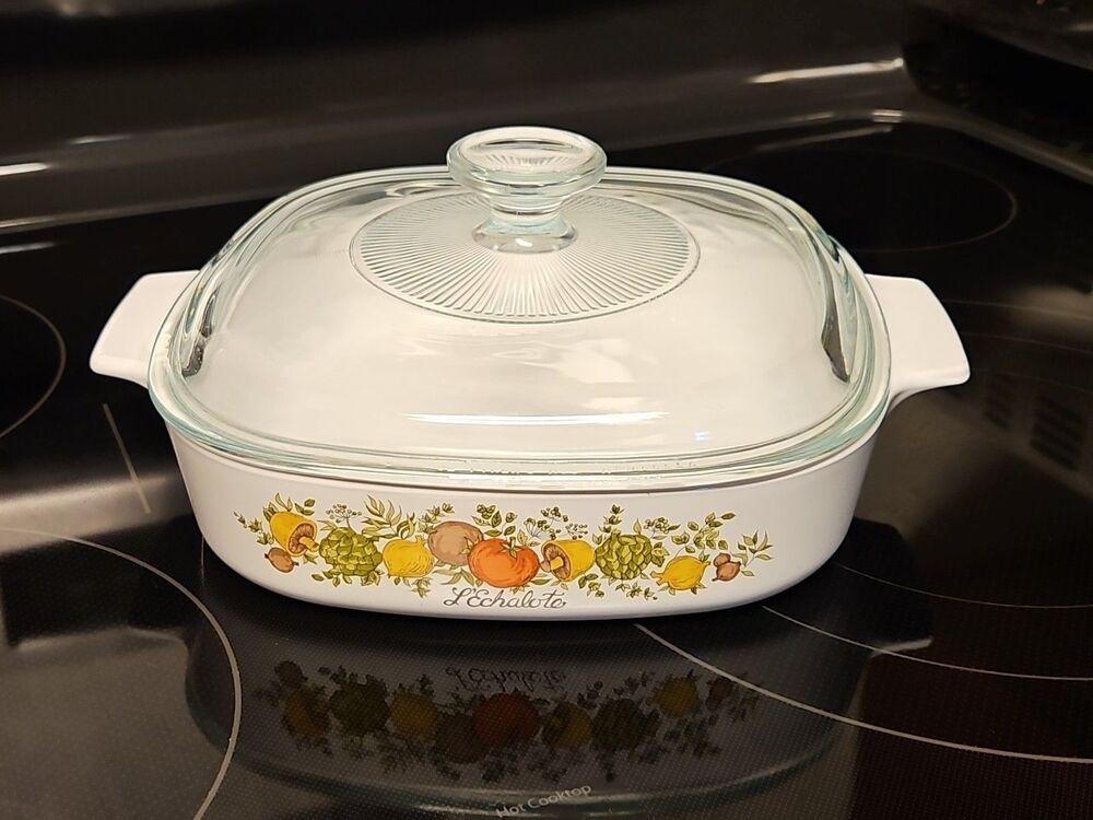 Vintage CorningWare L'Echalote A-8-B 1.4 L Spice Of Life Dish With Glass Lid
